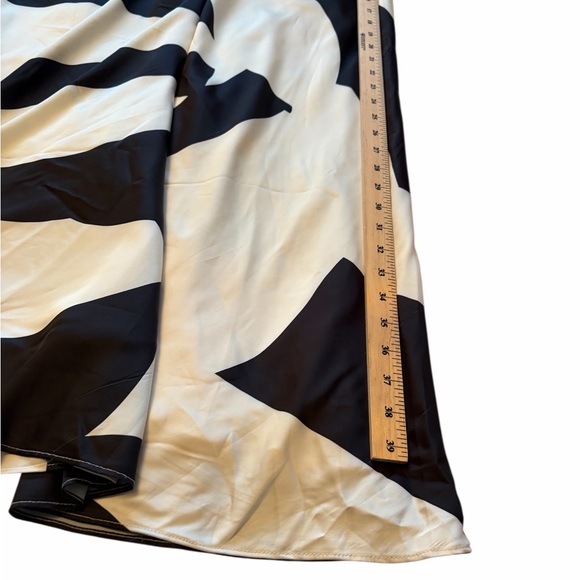 Anthropologie Bardot Citron Halter Cocktail Midi Dress in Black/lvory-Size 12 - Picture 11 of 16